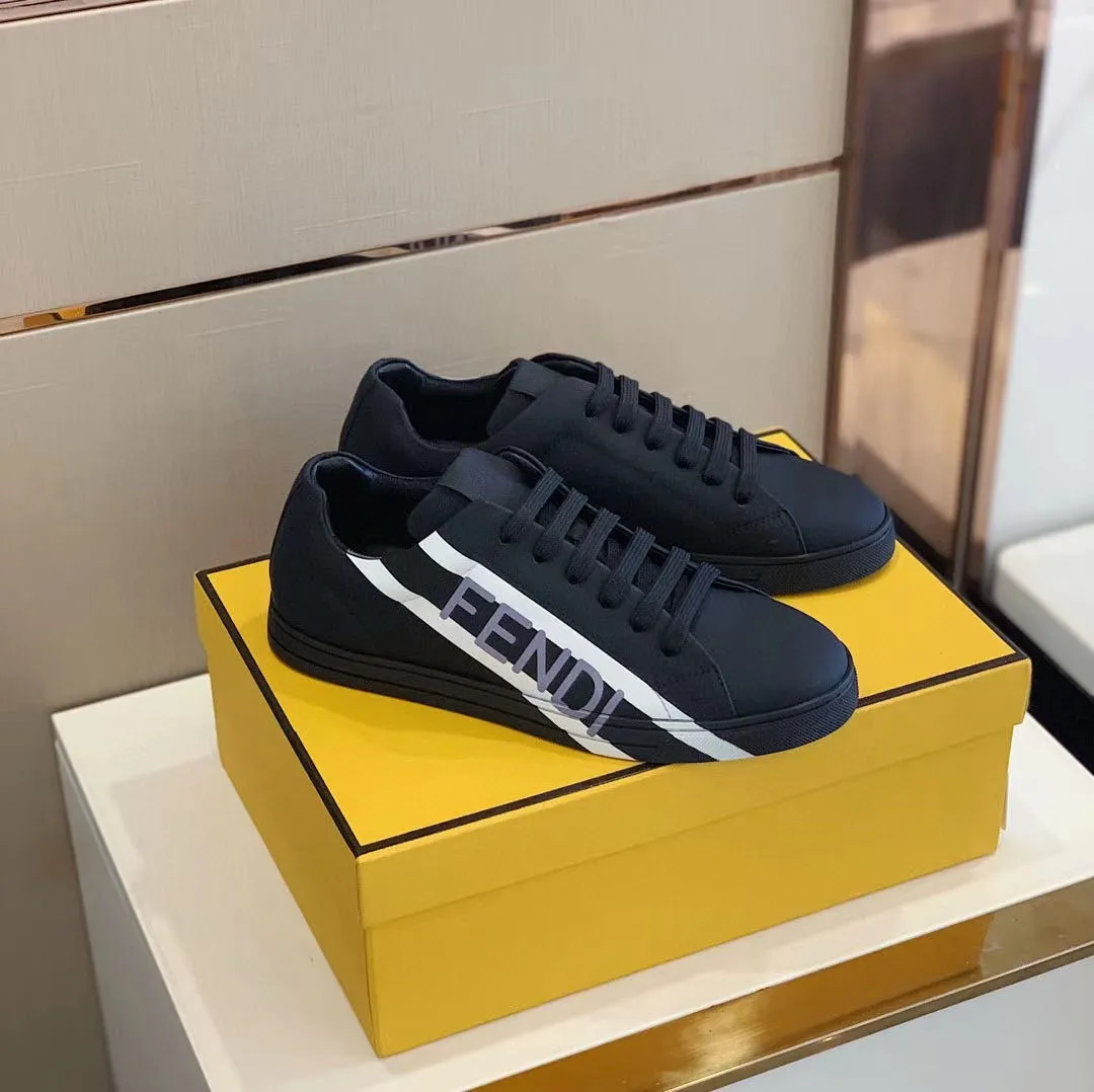 Factory Price: 438💰 Sun] FENDI Classic comfort for men, this sophisticated sneaker is handcrafted from soft calfskin. Mesh inner surface, ultra-light rubber material and rough outsole. This unique thin style is suitable for the casual and exquisite sensibility of this season. It is comfortable and natural on the feet. It is an everyday style for casual travel in autumn and winter! Code number: 38/44, customized 45